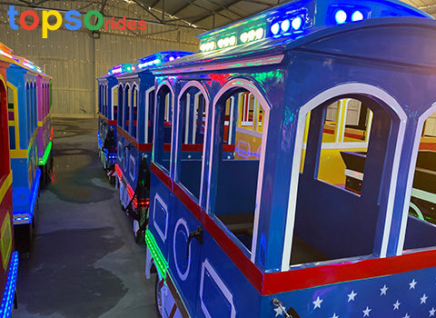 electric trackless train